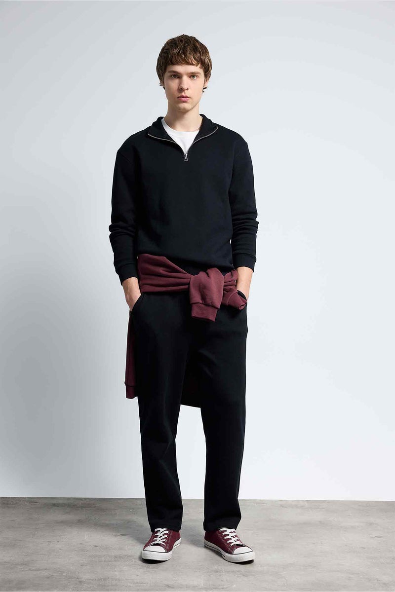 ديفاكتو سويت شيرت بياقة عالية بسوسته - Image 2